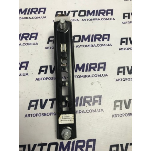 Механизм регулировки ремня безопасности переднего L+R Opel Corsa D 2006-2014 13153271